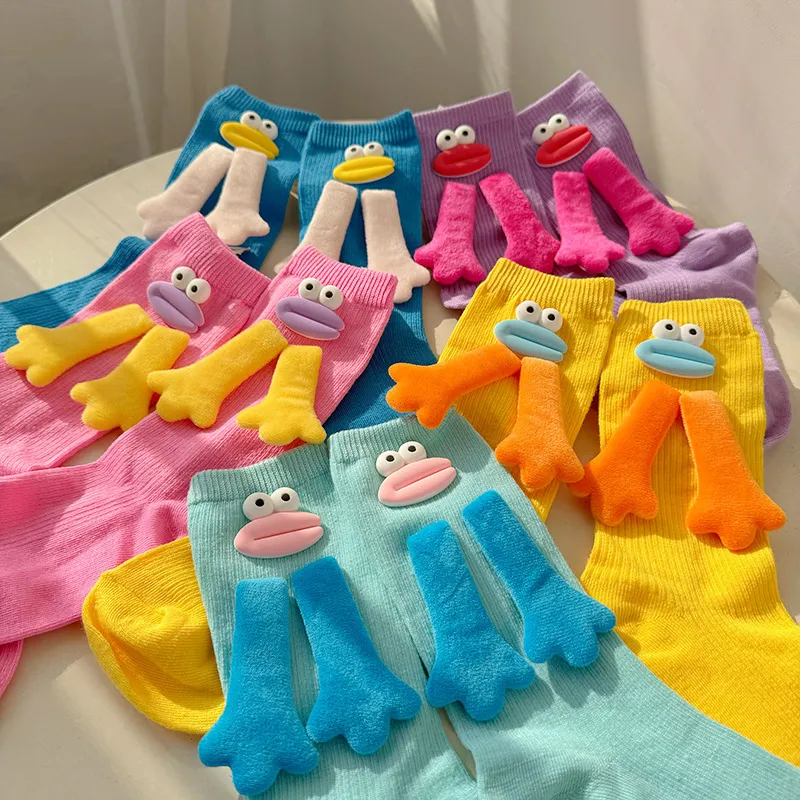 Cute Holding Hands Socks with Sausage Lips Pattern – Dopamine Color Knee-High Scrunched Socks for Teens Girls, Soft Mid-Calf Crew Socks for Kids, Fun Cartoon Long Socks for Fall Winter